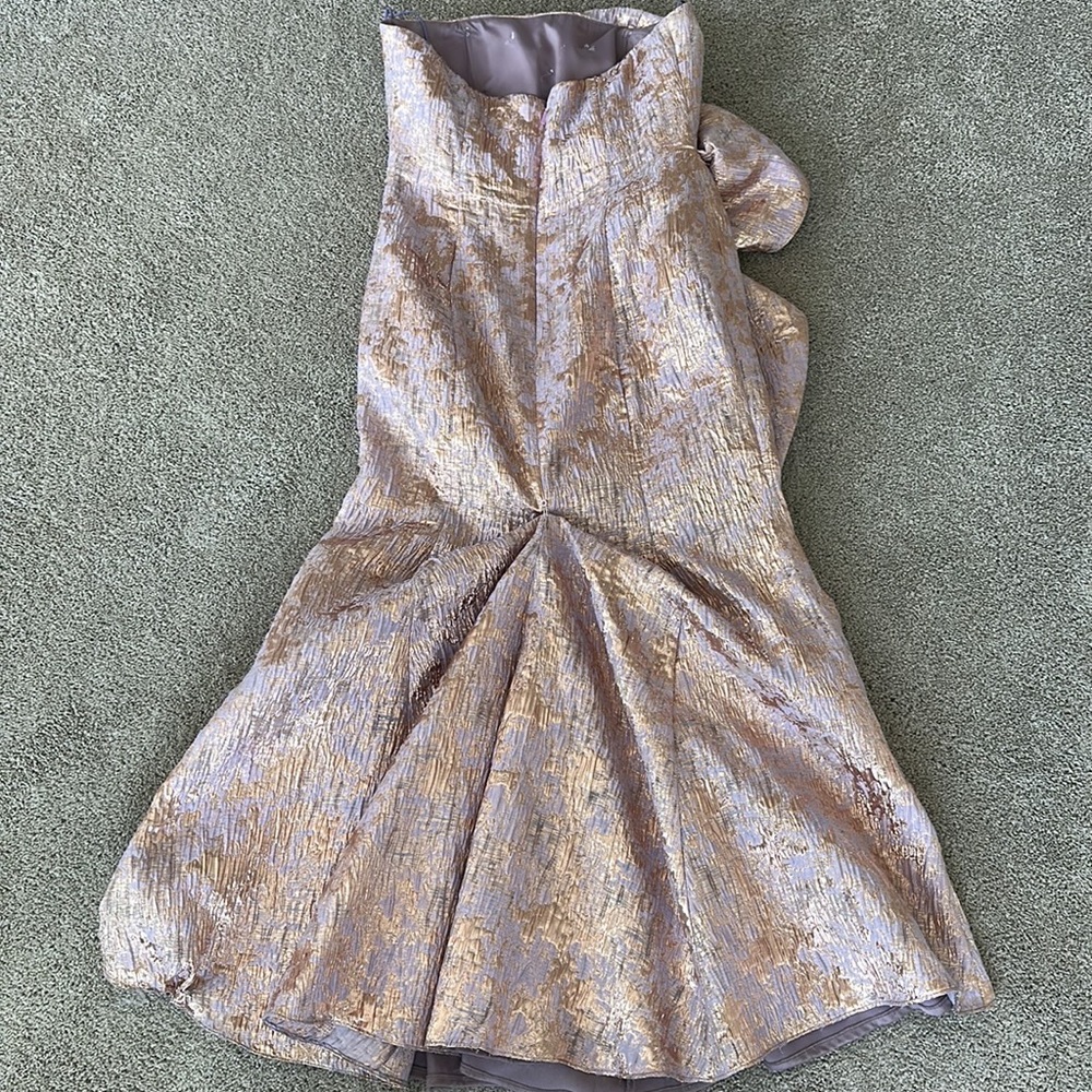 Dress - Picture 2 of 8